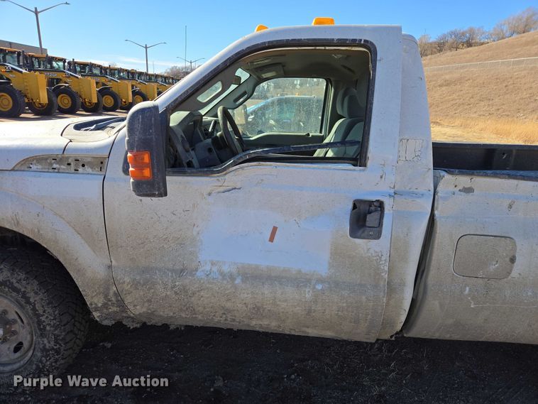 image for item ES2963 2012 Ford F250 Super Duty pickup truck