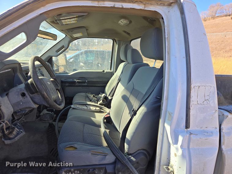 image for item ES2963 2012 Ford F250 Super Duty pickup truck