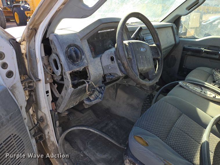 image for item ES2963 2012 Ford F250 Super Duty pickup truck