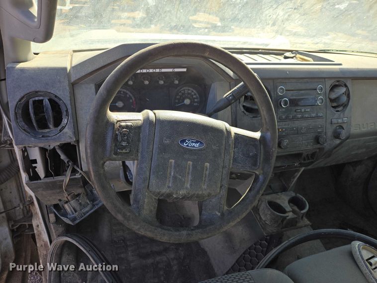 image for item ES2963 2012 Ford F250 Super Duty pickup truck