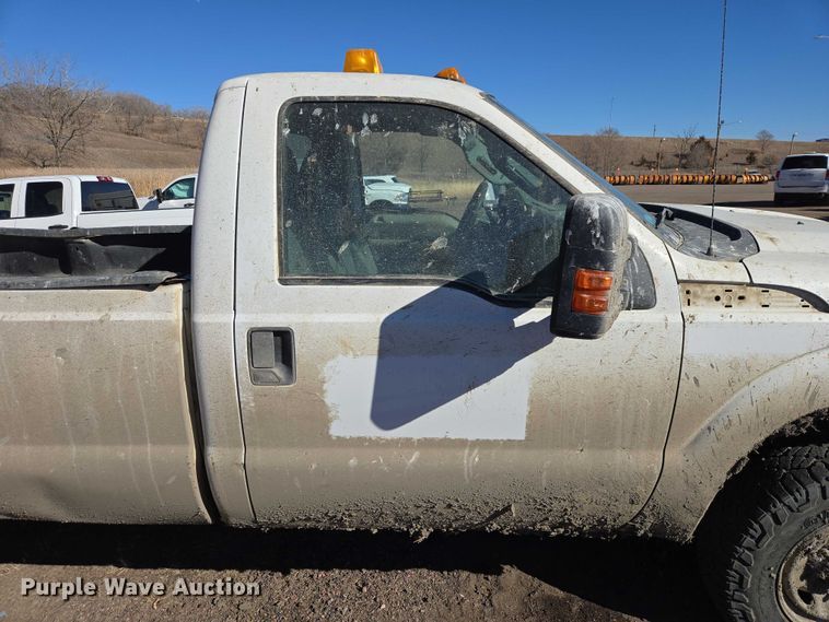 image for item ES2963 2012 Ford F250 Super Duty pickup truck