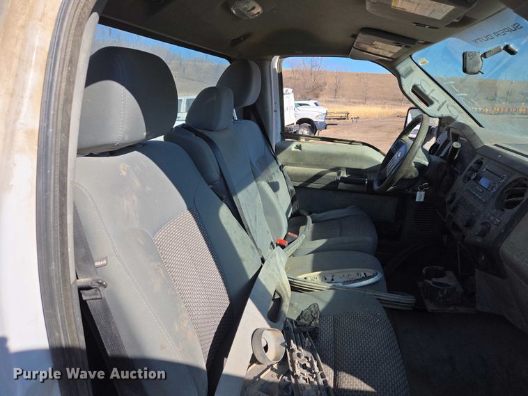 image for item ES2963 2012 Ford F250 Super Duty pickup truck