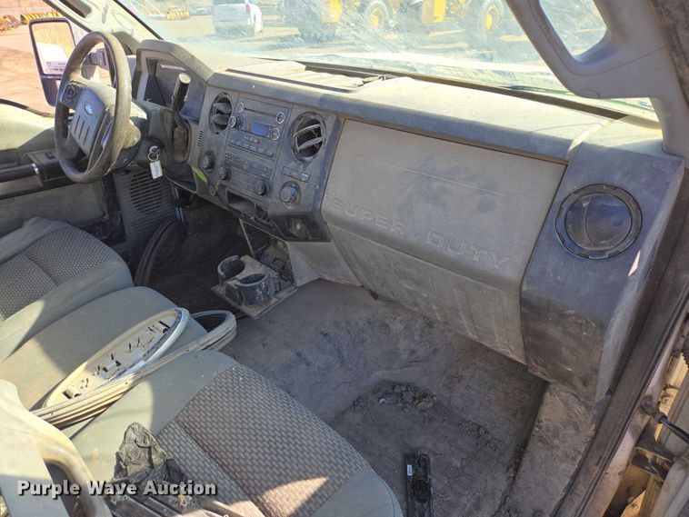 image for item ES2963 2012 Ford F250 Super Duty pickup truck