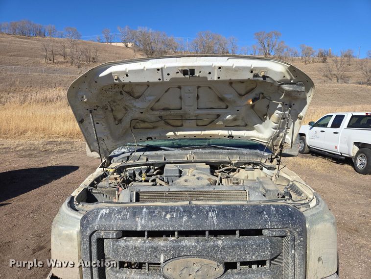 image for item ES2963 2012 Ford F250 Super Duty pickup truck