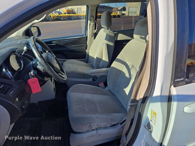 image for item ES2964 2014 Dodge Grand Caravan handicap accessible van