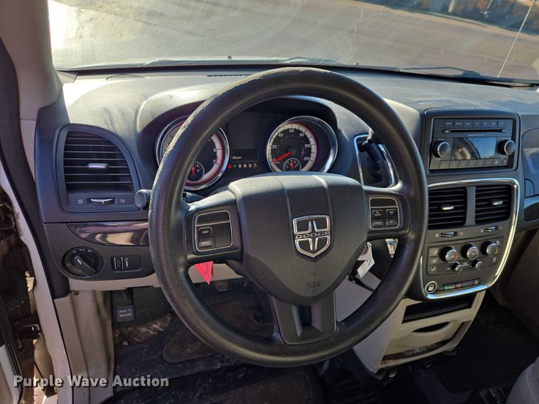 image for item ES2964 2014 Dodge Grand Caravan handicap accessible van