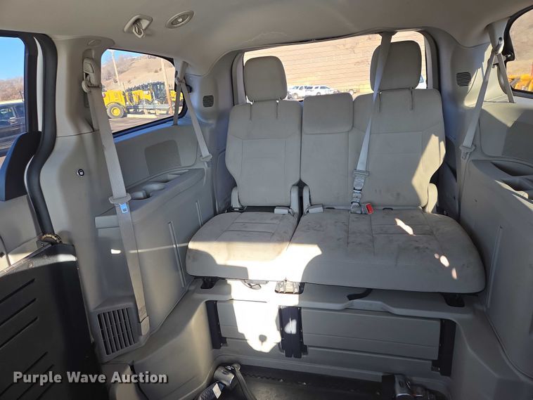 image for item ES2964 2014 Dodge Grand Caravan handicap accessible van