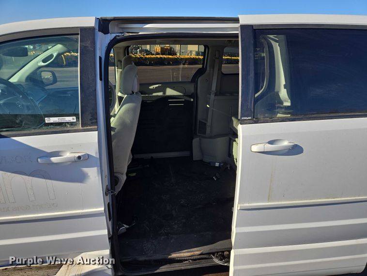 image for item ES2964 2014 Dodge Grand Caravan handicap accessible van