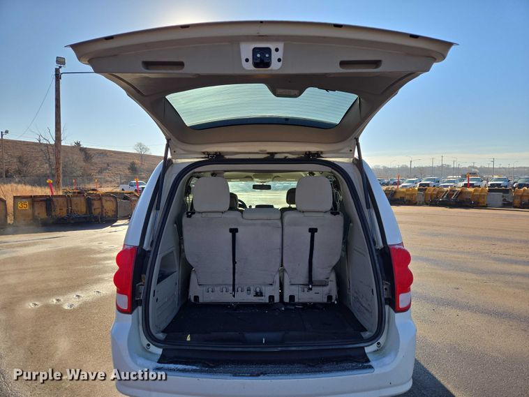 image for item ES2964 2014 Dodge Grand Caravan handicap accessible van