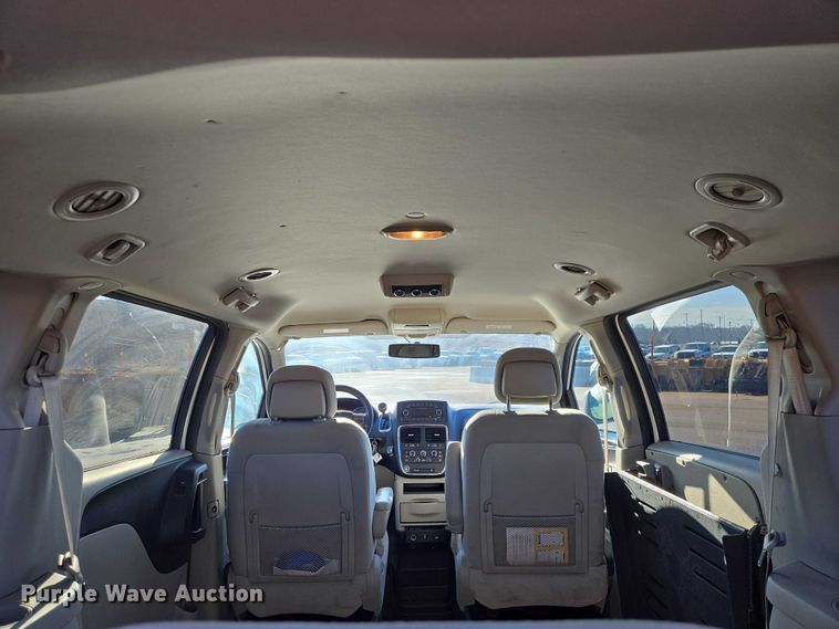 image for item ES2964 2014 Dodge Grand Caravan handicap accessible van