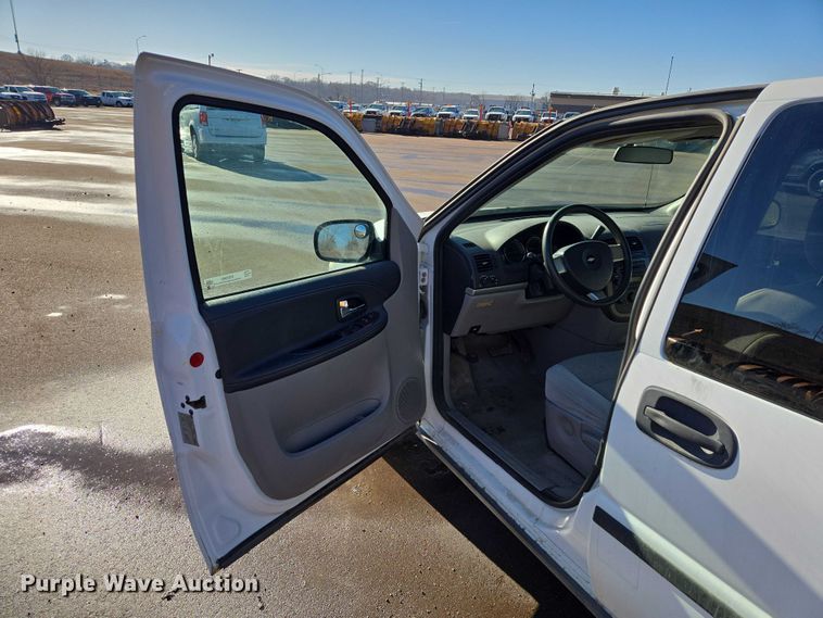 image for item ES2966 2008 Chevrolet Uplander van
