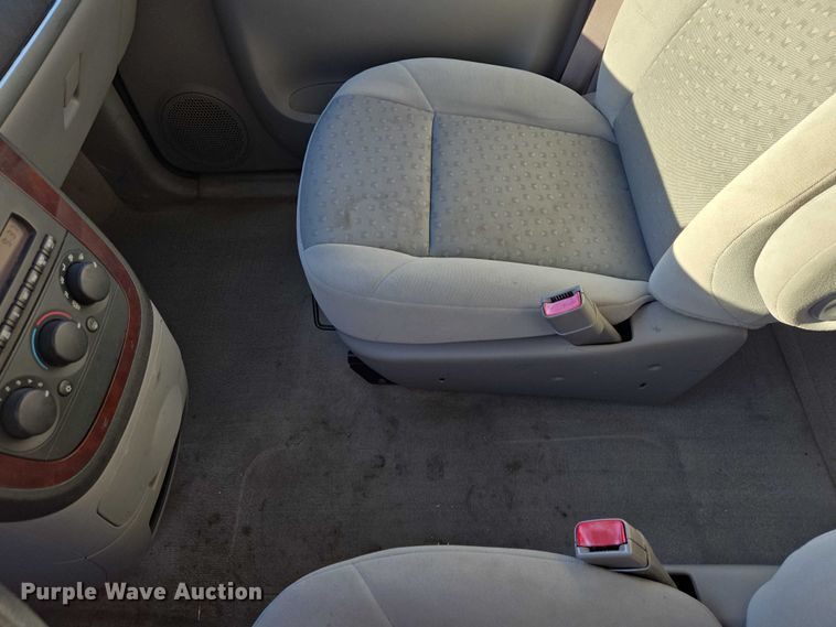 image for item ES2966 2008 Chevrolet Uplander van