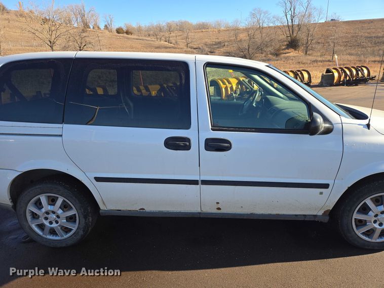 image for item ES2966 2008 Chevrolet Uplander van