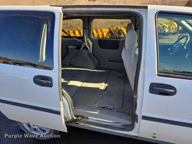 image for item ES2966 2008 Chevrolet Uplander van