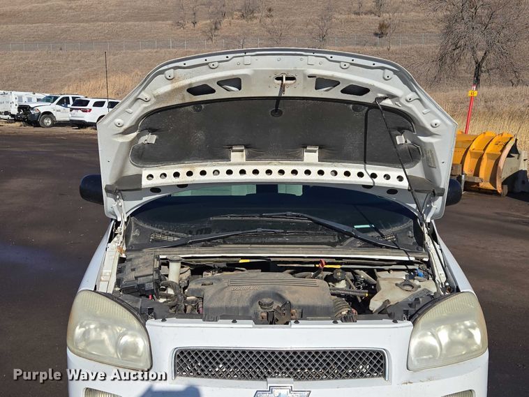 image for item ES2966 2008 Chevrolet Uplander van