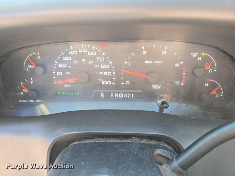 image for item ES2970 2004 Ford F350 Super Duty Crew Cab pickup truck