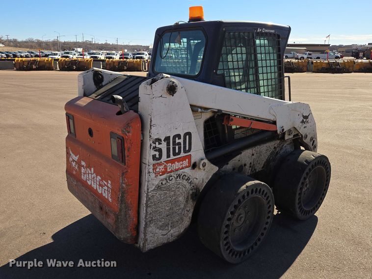 image for item ES2972 2008 Bobcat S160 skid steer loader