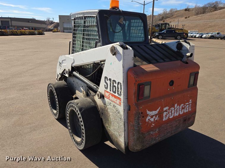 image for item ES2972 2008 Bobcat S160 skid steer loader