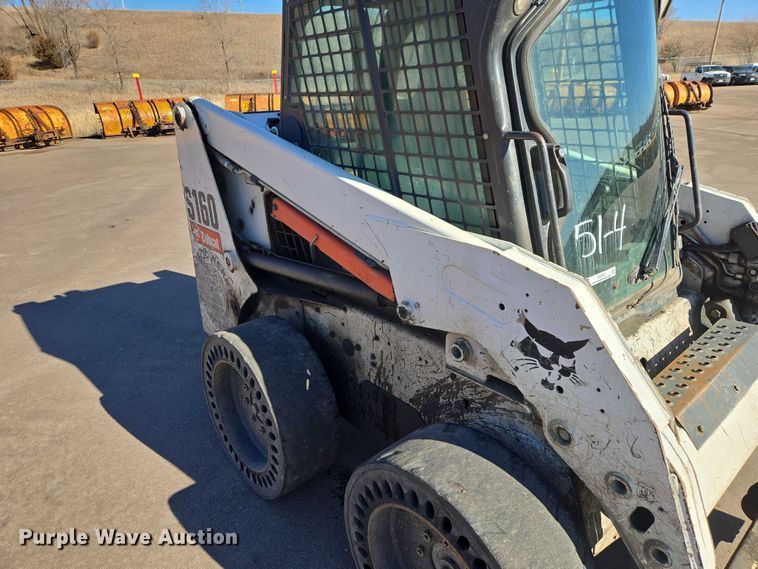 image for item ES2972 2008 Bobcat S160 skid steer loader