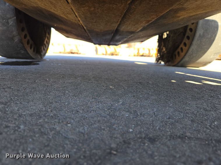 image for item ES2972 2008 Bobcat S160 skid steer loader