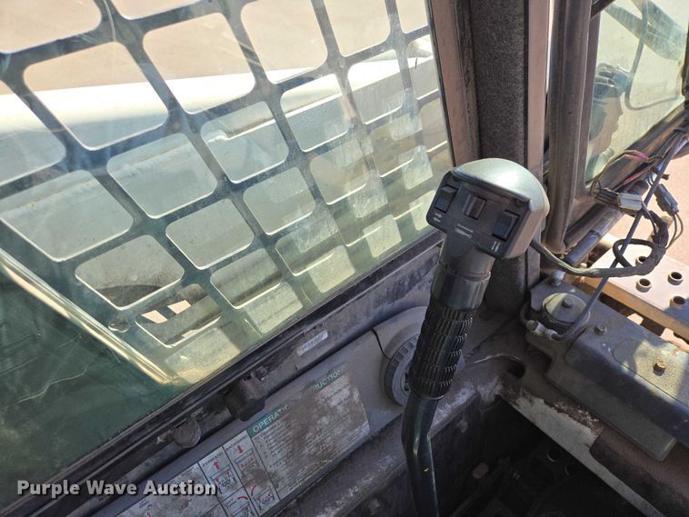 image for item ES2972 2008 Bobcat S160 skid steer loader