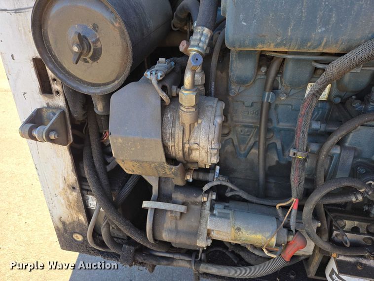 image for item ES2972 2008 Bobcat S160 skid steer loader