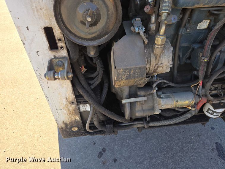 image for item ES2972 2008 Bobcat S160 skid steer loader