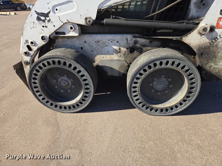 image for item ES2972 2008 Bobcat S160 skid steer loader