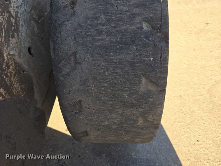 image for item ES2972 2008 Bobcat S160 skid steer loader