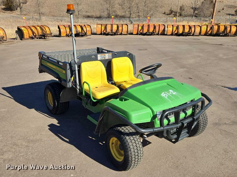 image for item ES2975 2015 John Deere TX Gator utility vehicle