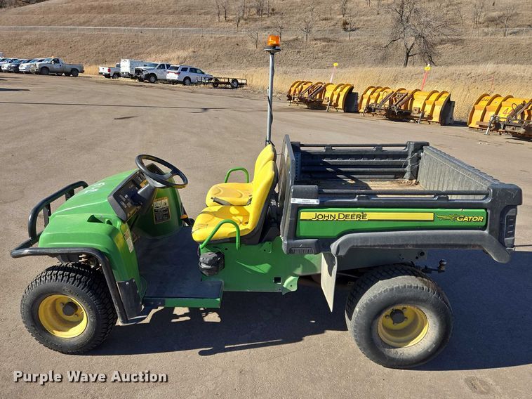 image for item ES2975 2015 John Deere TX Gator utility vehicle