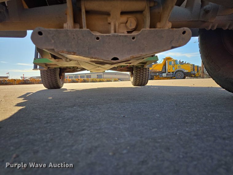 image for item ES2975 2015 John Deere TX Gator utility vehicle