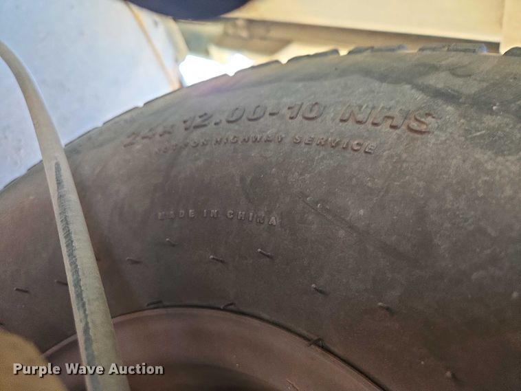 image for item ES2975 2015 John Deere TX Gator utility vehicle