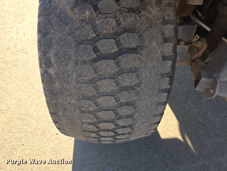 image for item ES2975 2015 John Deere TX Gator utility vehicle