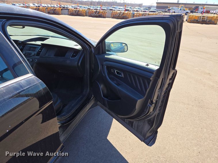 image for item ES2976 2016 Ford Taurus Police Interceptor 