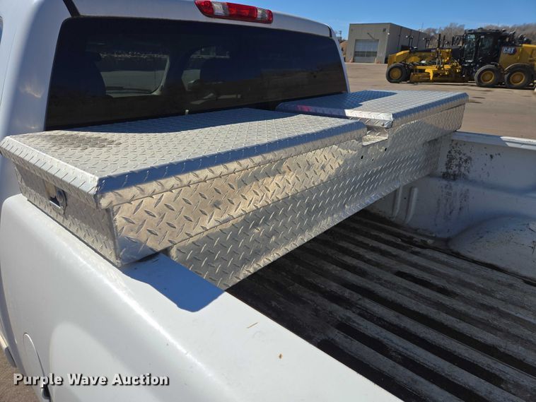 image for item ES2978 2011 Chevrolet Silverado 1500 Ext. Cab pickup truck