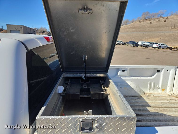 image for item ES2978 2011 Chevrolet Silverado 1500 Ext. Cab pickup truck