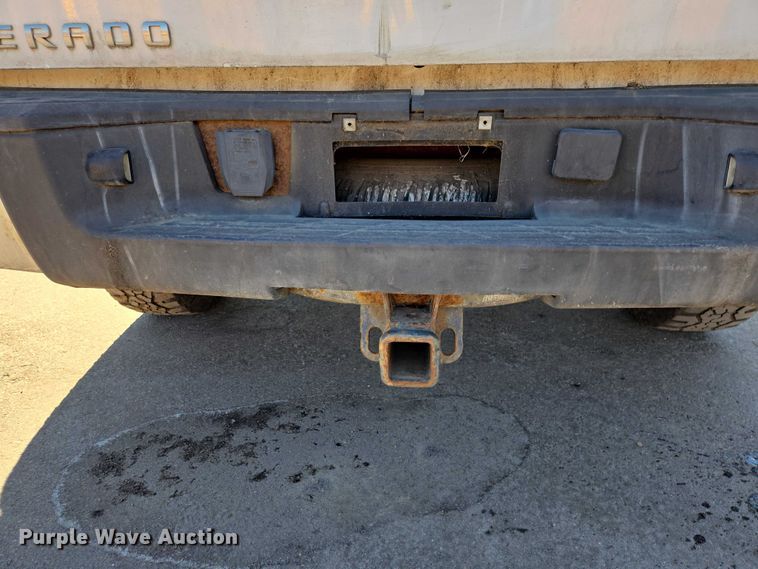 image for item ES2978 2011 Chevrolet Silverado 1500 Ext. Cab pickup truck