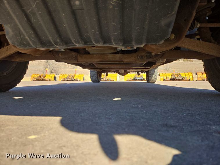 image for item ES2978 2011 Chevrolet Silverado 1500 Ext. Cab pickup truck