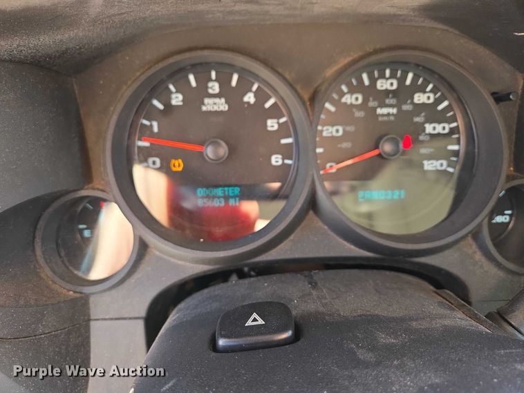 image for item ES2978 2011 Chevrolet Silverado 1500 Ext. Cab pickup truck