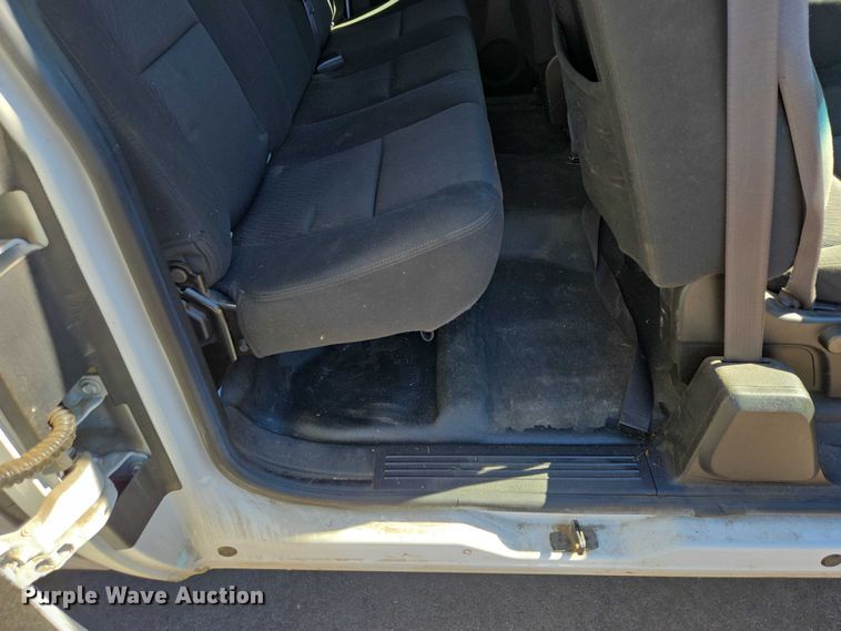 image for item ES2978 2011 Chevrolet Silverado 1500 Ext. Cab pickup truck