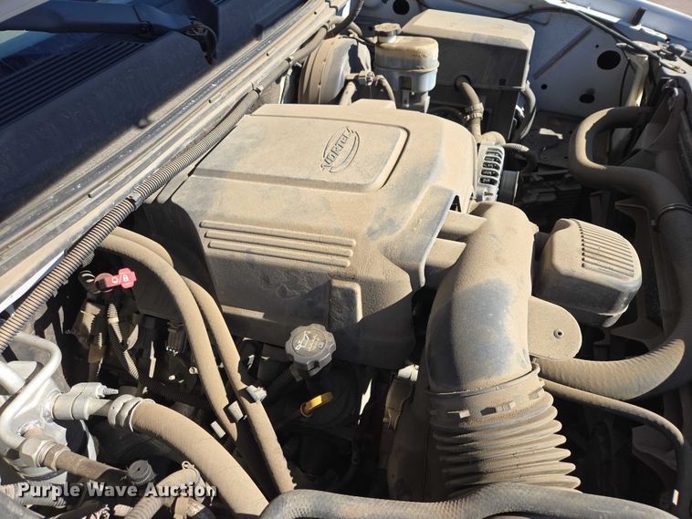 image for item ES2978 2011 Chevrolet Silverado 1500 Ext. Cab pickup truck