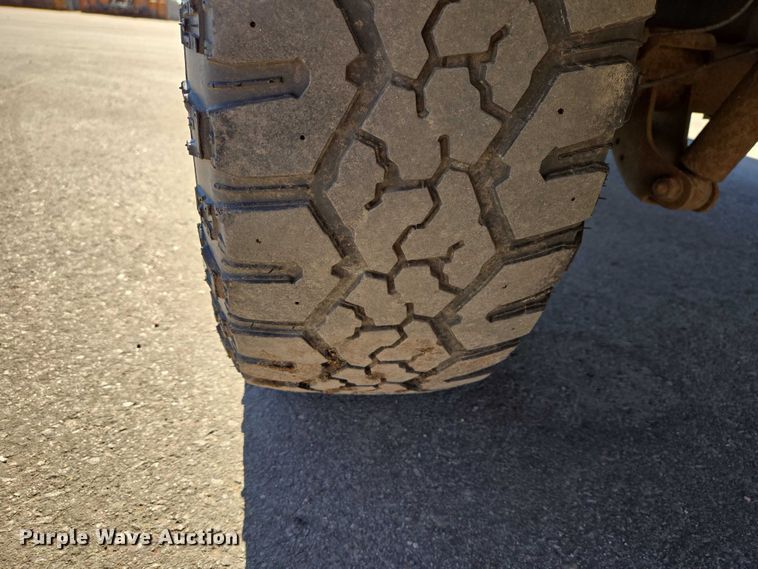 image for item ES2978 2011 Chevrolet Silverado 1500 Ext. Cab pickup truck