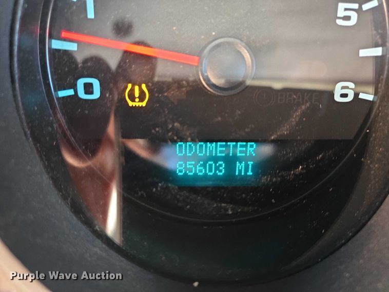 image for item ES2978 2011 Chevrolet Silverado 1500 Ext. Cab pickup truck