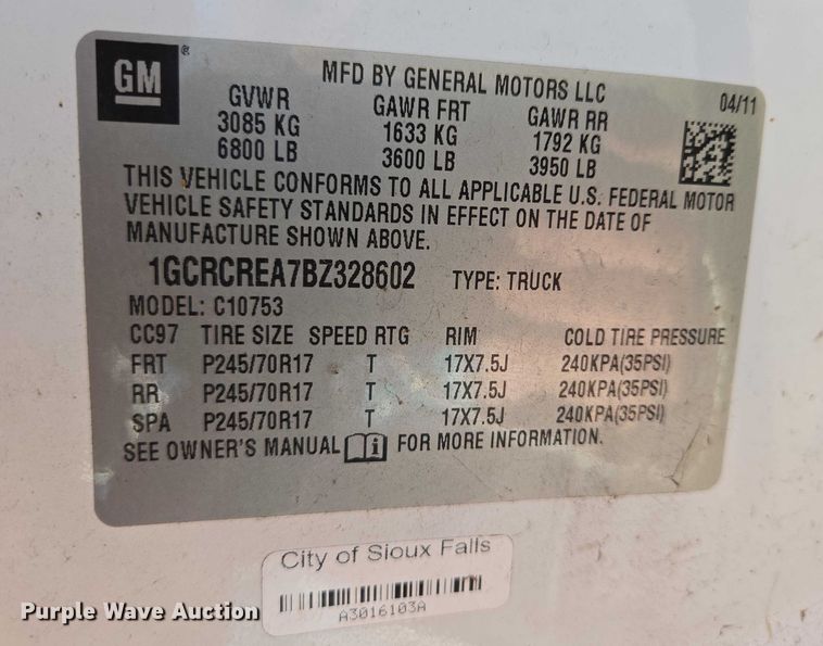 image for item ES2978 2011 Chevrolet Silverado 1500 Ext. Cab pickup truck