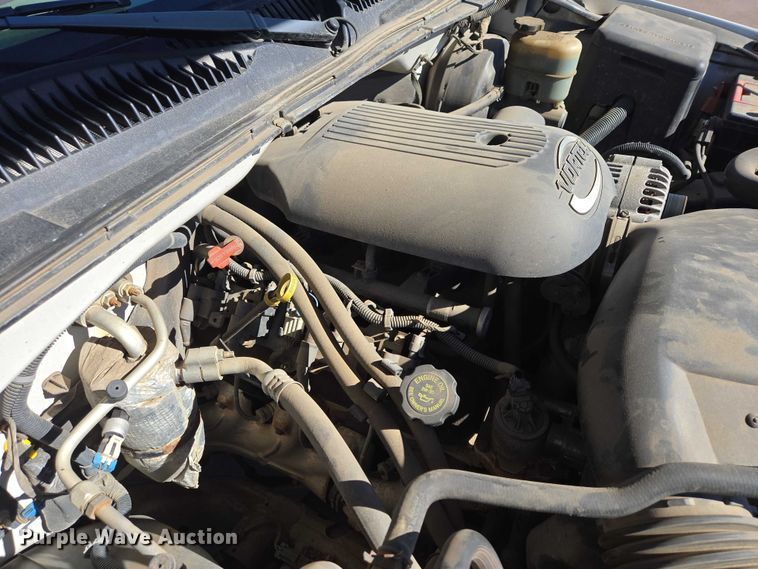 image for item ES2979 2001 Chevrolet Silverado 1500 pickup truck