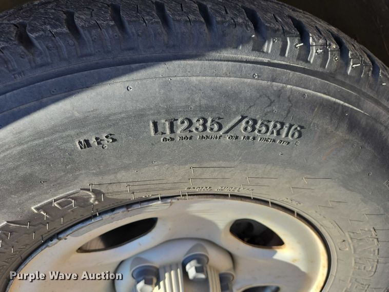 image for item ES2979 2001 Chevrolet Silverado 1500 pickup truck