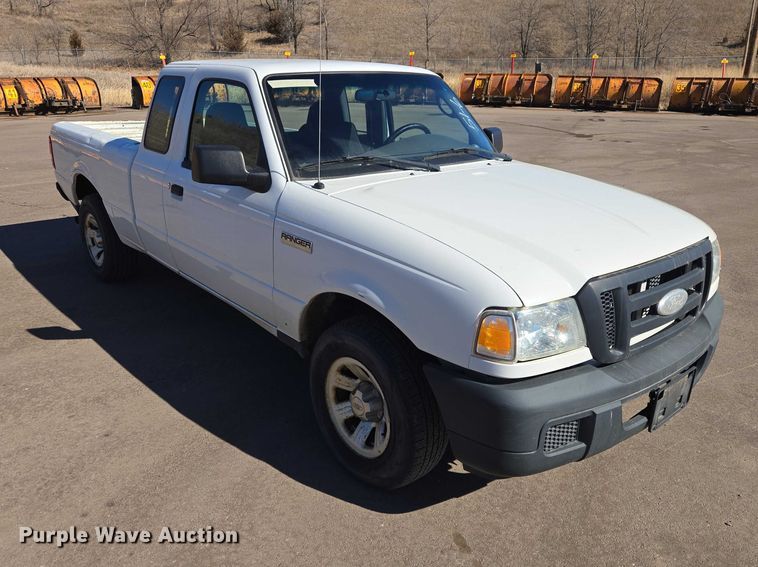image for item ES2981 2007 Ford Ranger Ext. Cab pickup truck