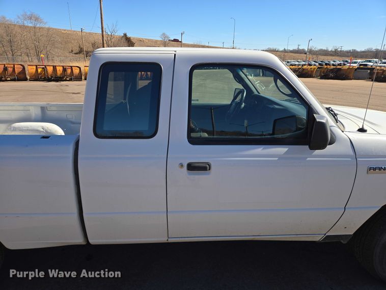 image for item ES2981 2007 Ford Ranger Ext. Cab pickup truck