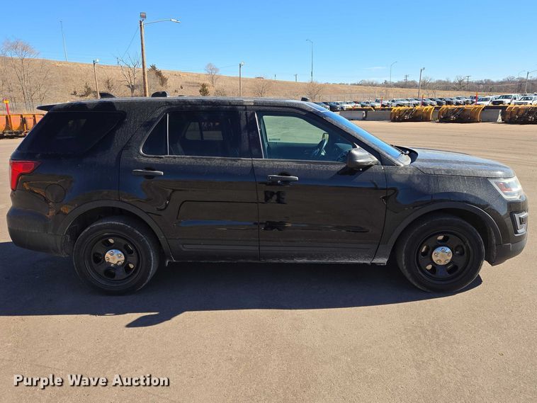 image for item ES2983 2016 Ford Explorer Police Interceptor SUV